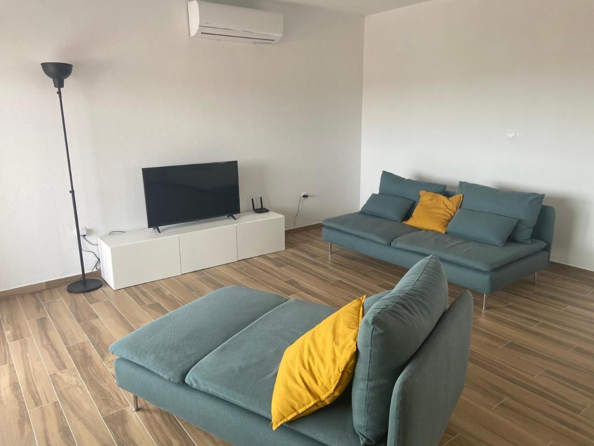 ויר Daniela Family Apartment - Top Floor - New & Quite Location - Great Sea & Island View מראה חיצוני תמונה